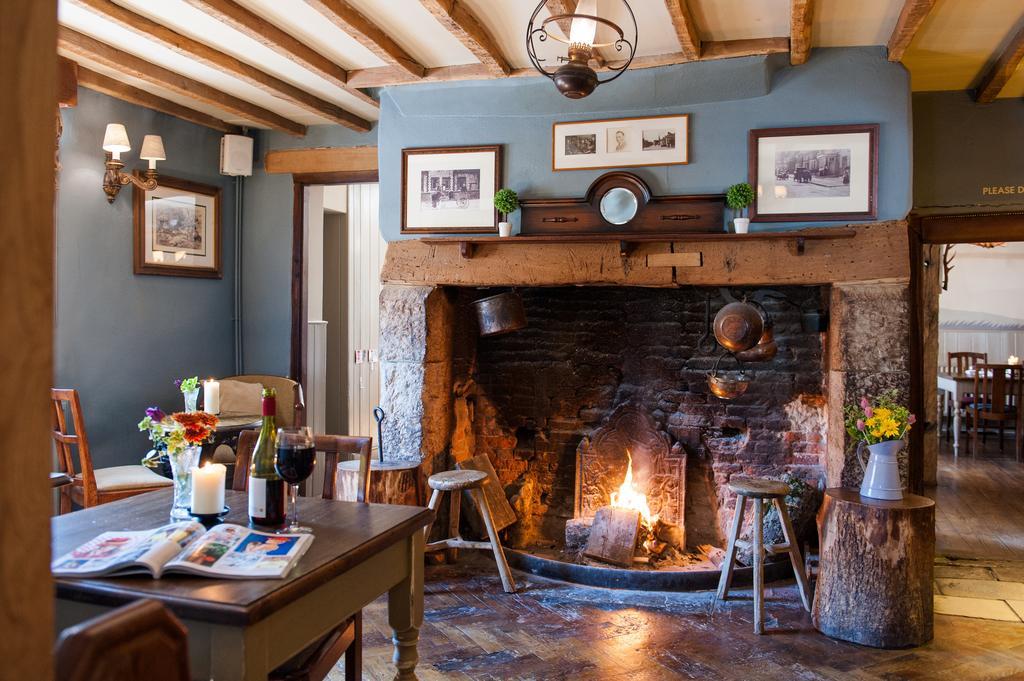 The White Hart, South Harting Hotel Petersfield Eksteriør billede